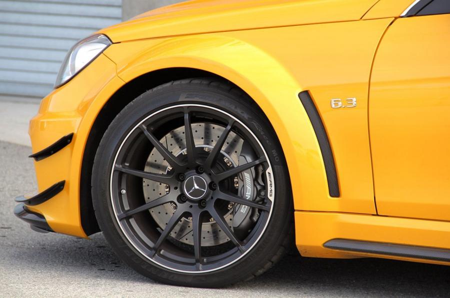  Mercedes-Benz C63 AMG Coupe Black Series 2012 года  (фото 39 из 66)